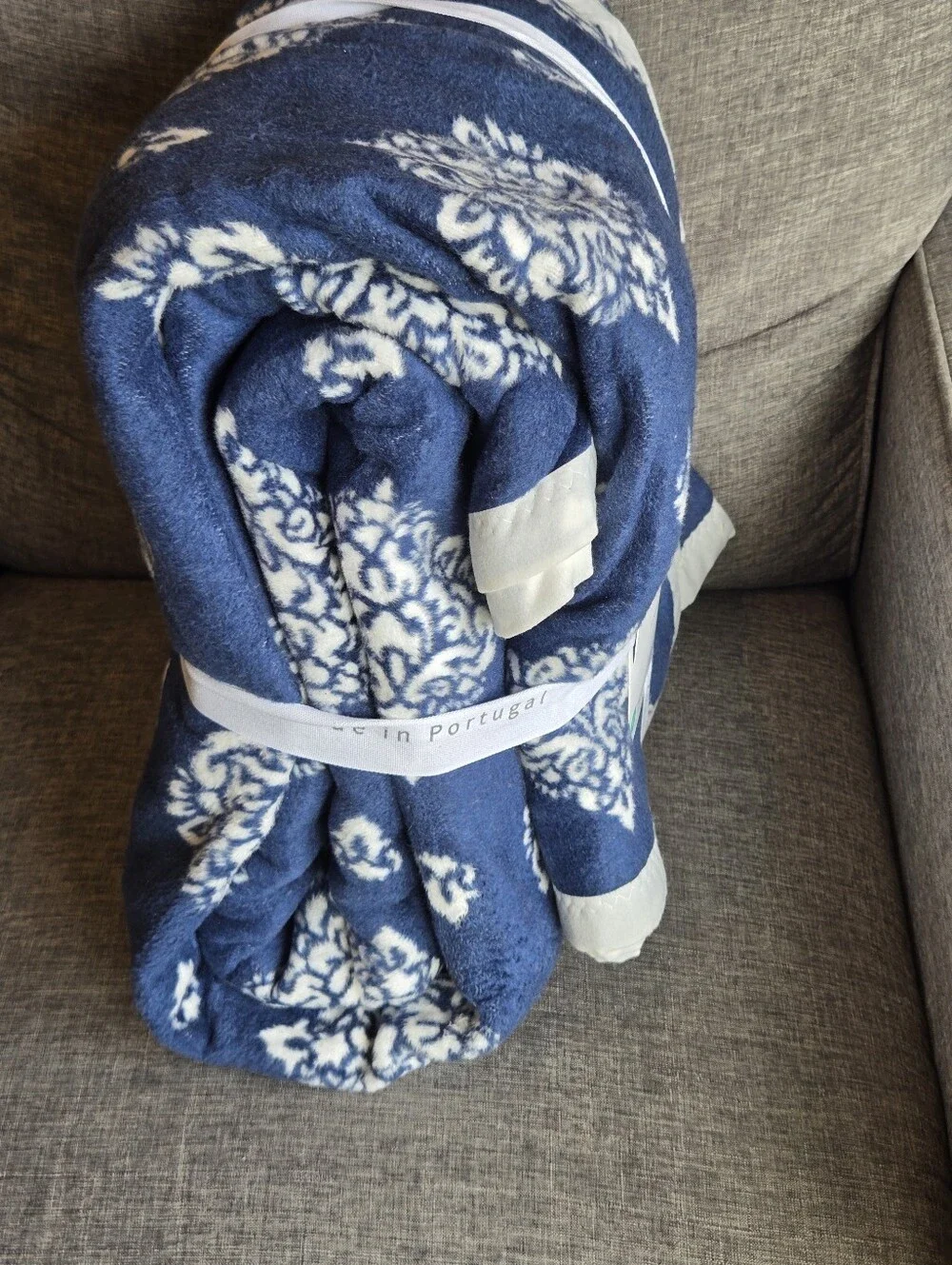 Docofil White King Size Blanket